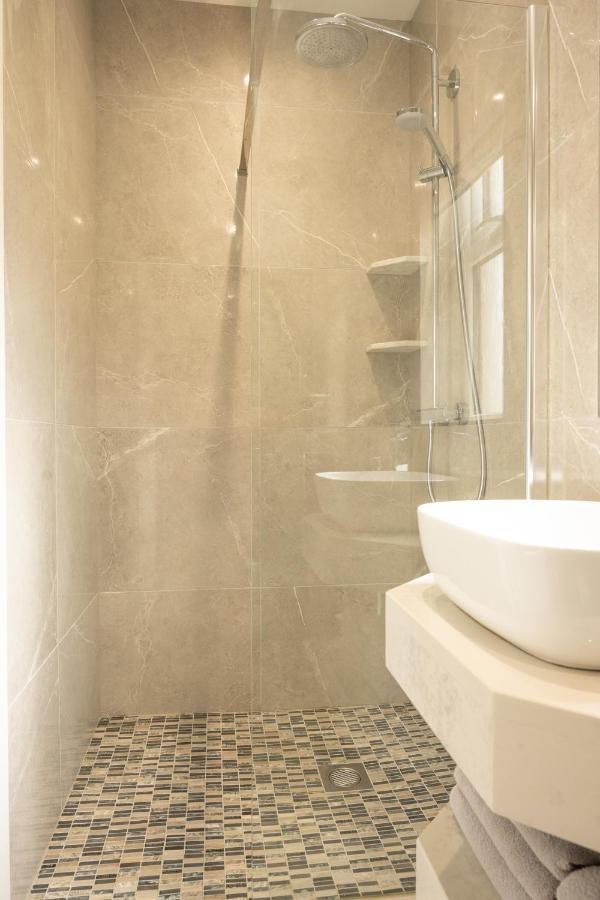 The View Apartment 2, Newry - Luxury Open Plan Apartment With City Views Ngoại thất bức ảnh